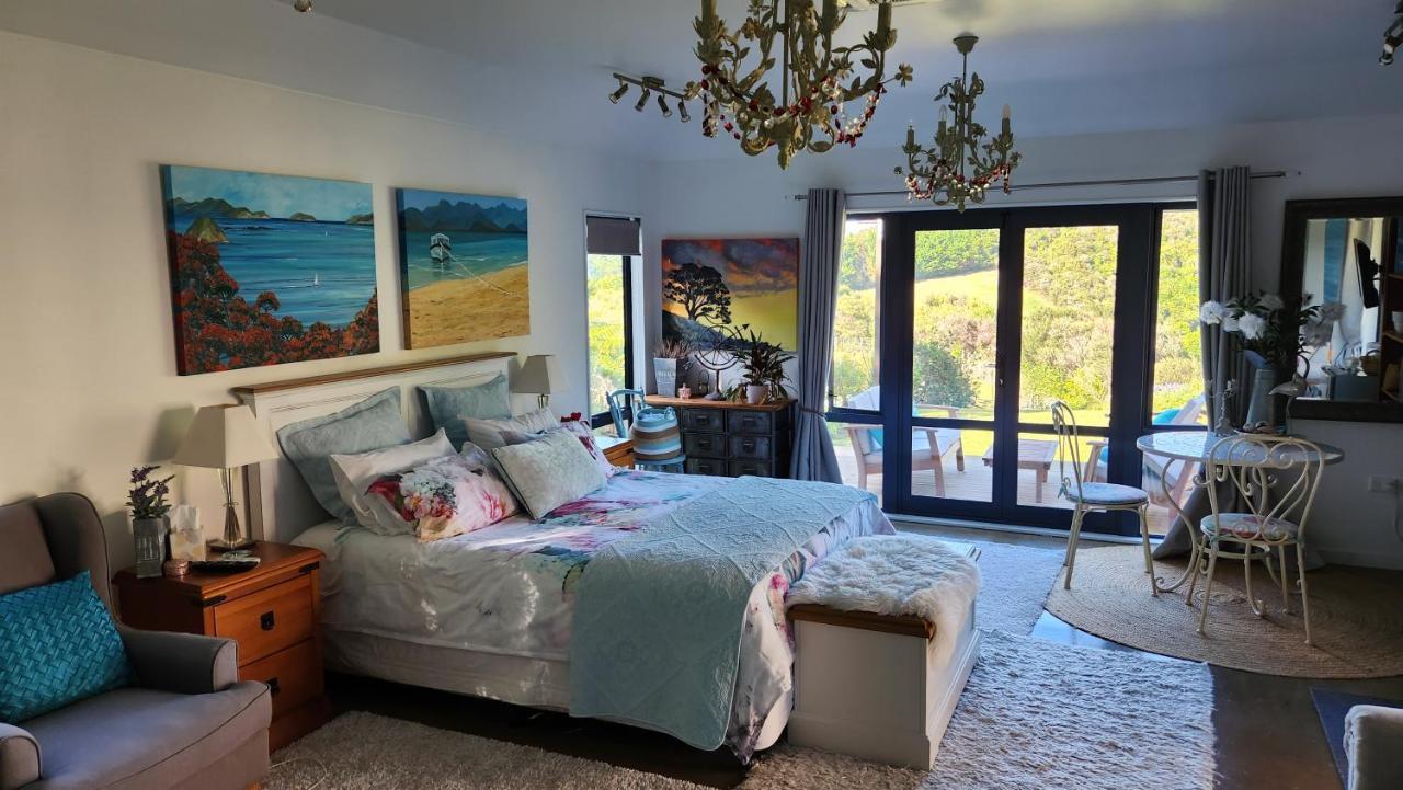 Boutique Art Retreat Hotel Upper Hutt Bagian luar foto