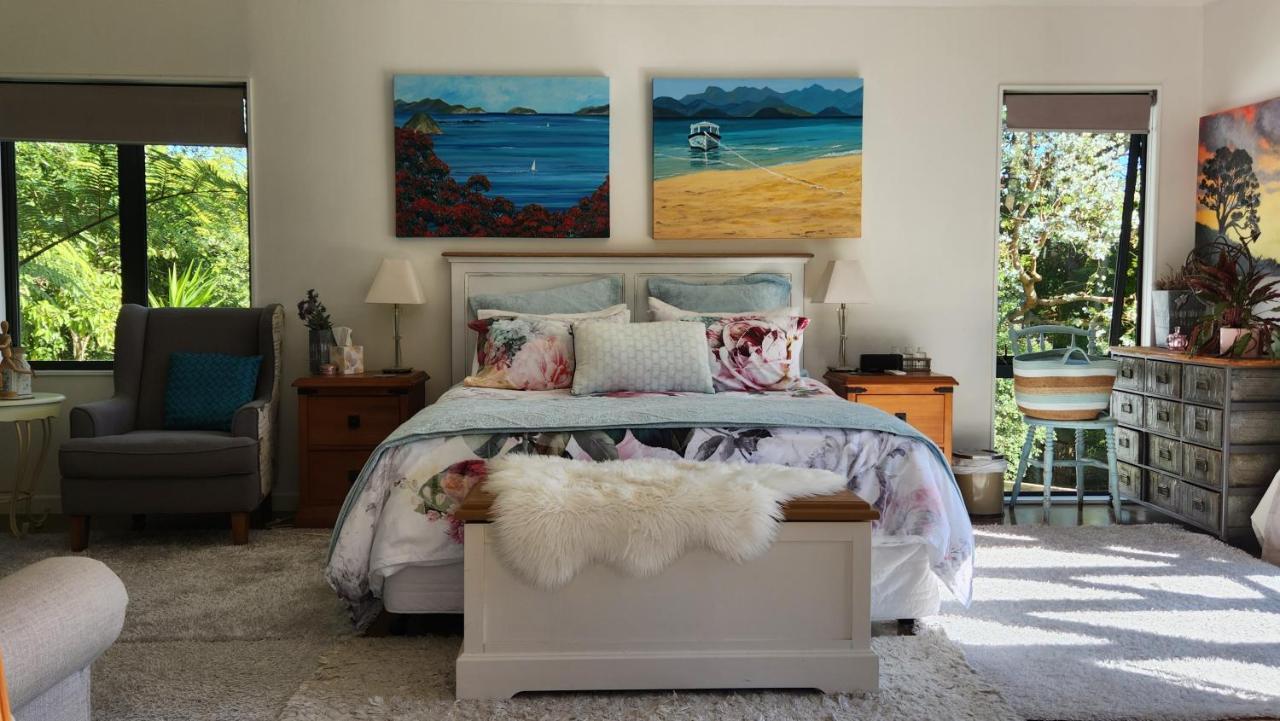 Boutique Art Retreat Hotel Upper Hutt Bagian luar foto