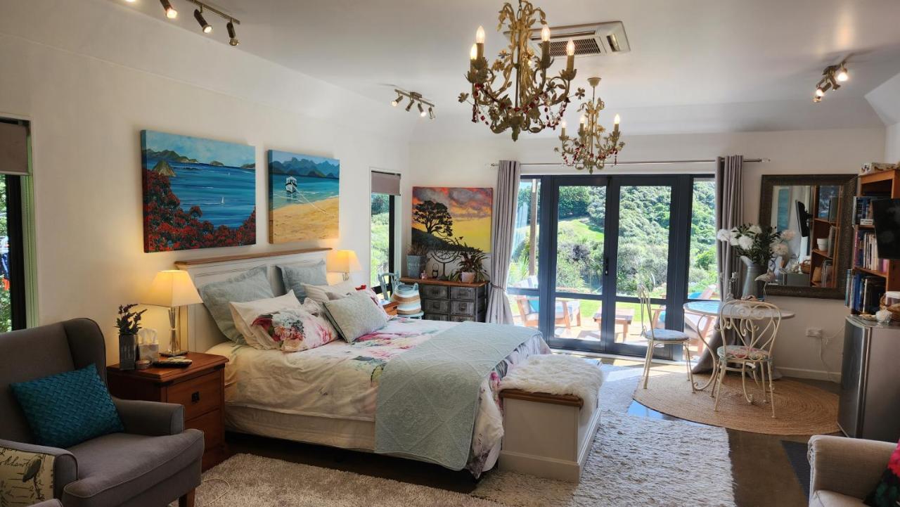 Boutique Art Retreat Hotel Upper Hutt Bagian luar foto