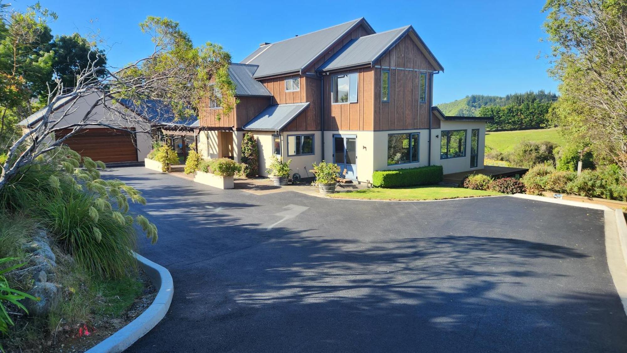 Boutique Art Retreat Hotel Upper Hutt Bagian luar foto